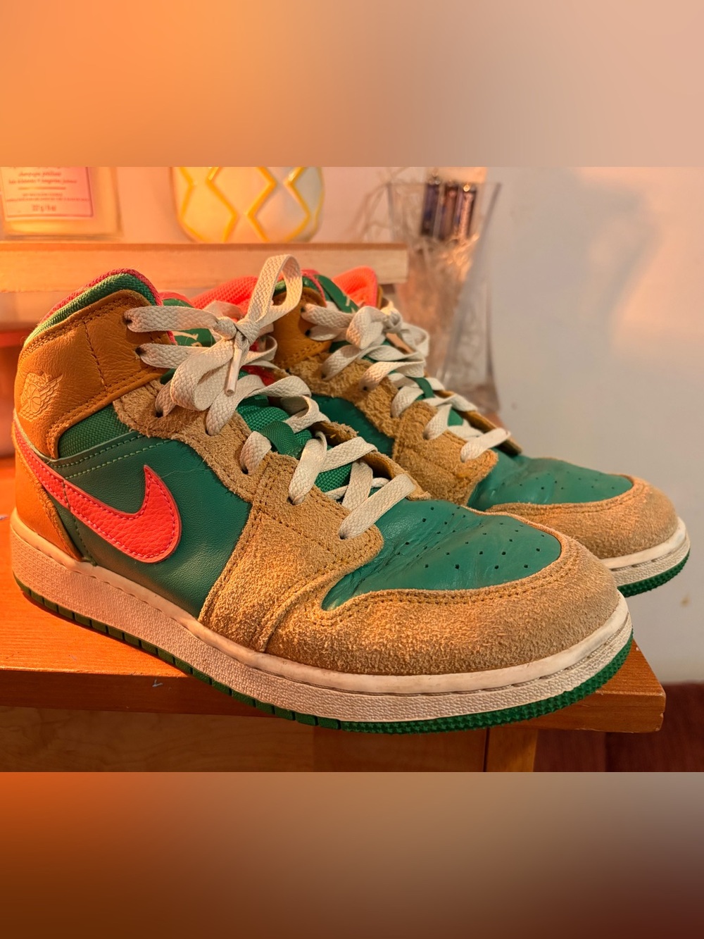 Air Jordan 1 Mid SE GS 'Wheat Watermelon' (Size 6.5Y / Women's 8)